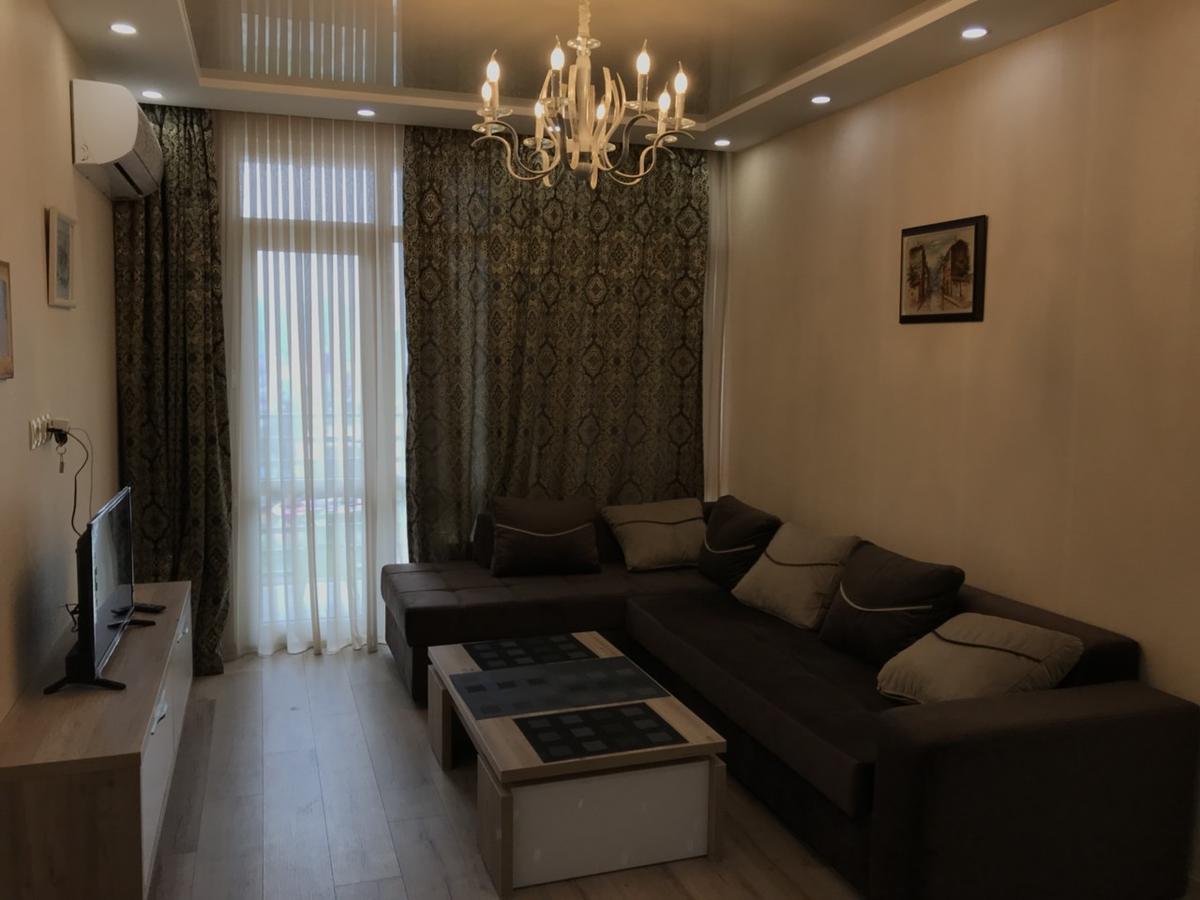 Apartment Lux With 3 Rooms Batumi Exteriör bild