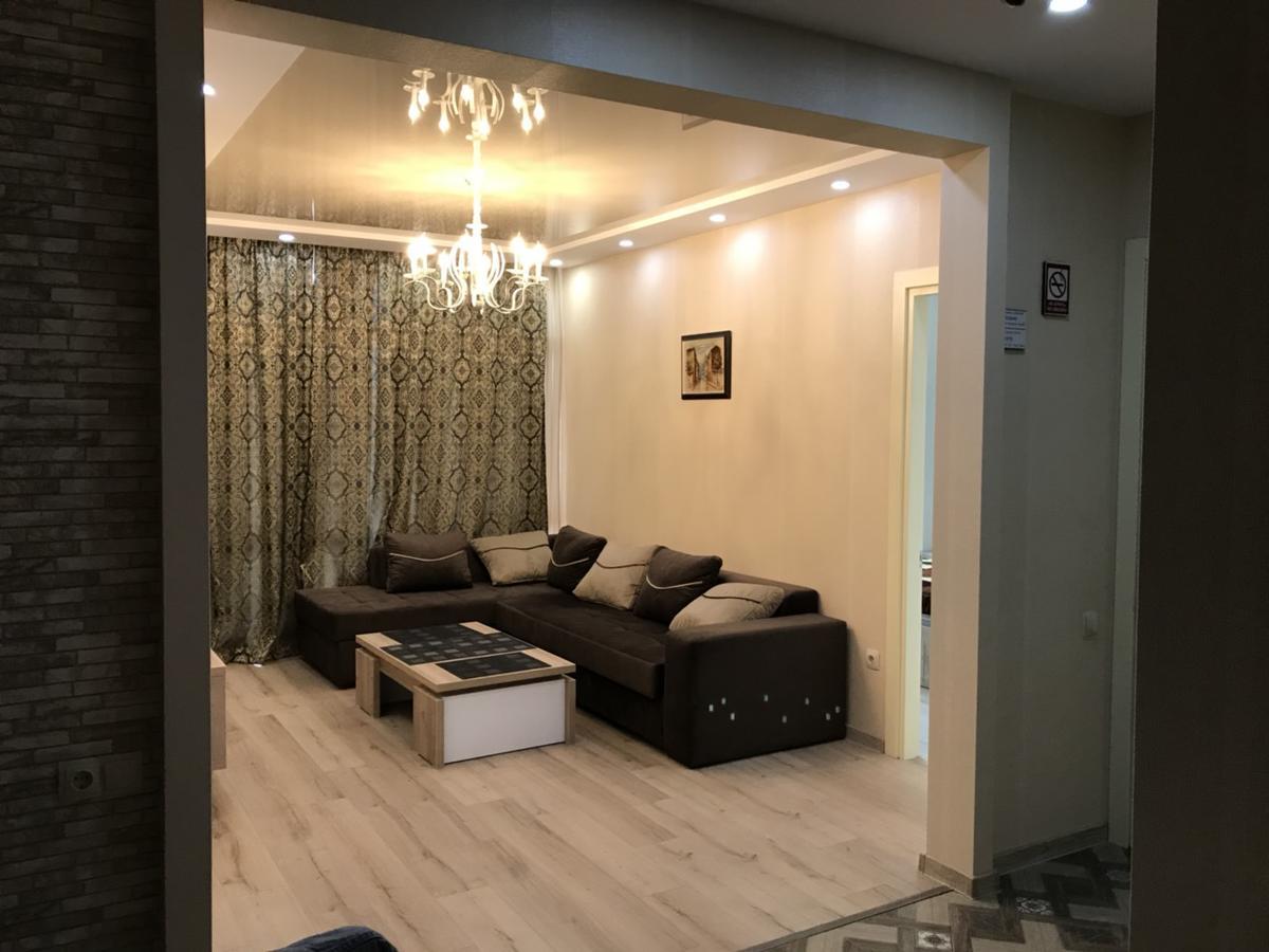 Apartment Lux With 3 Rooms Batumi Exteriör bild