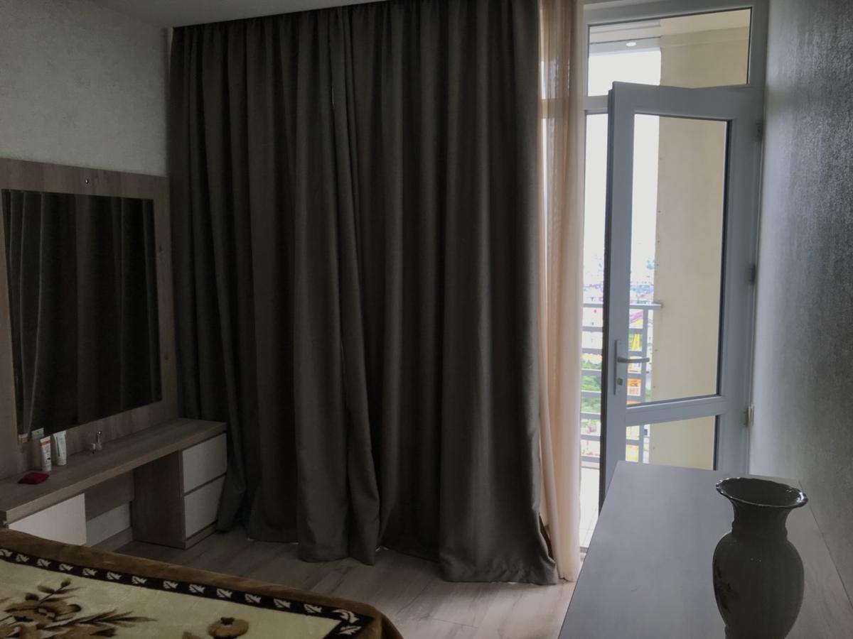 Apartment Lux With 3 Rooms Batumi Exteriör bild